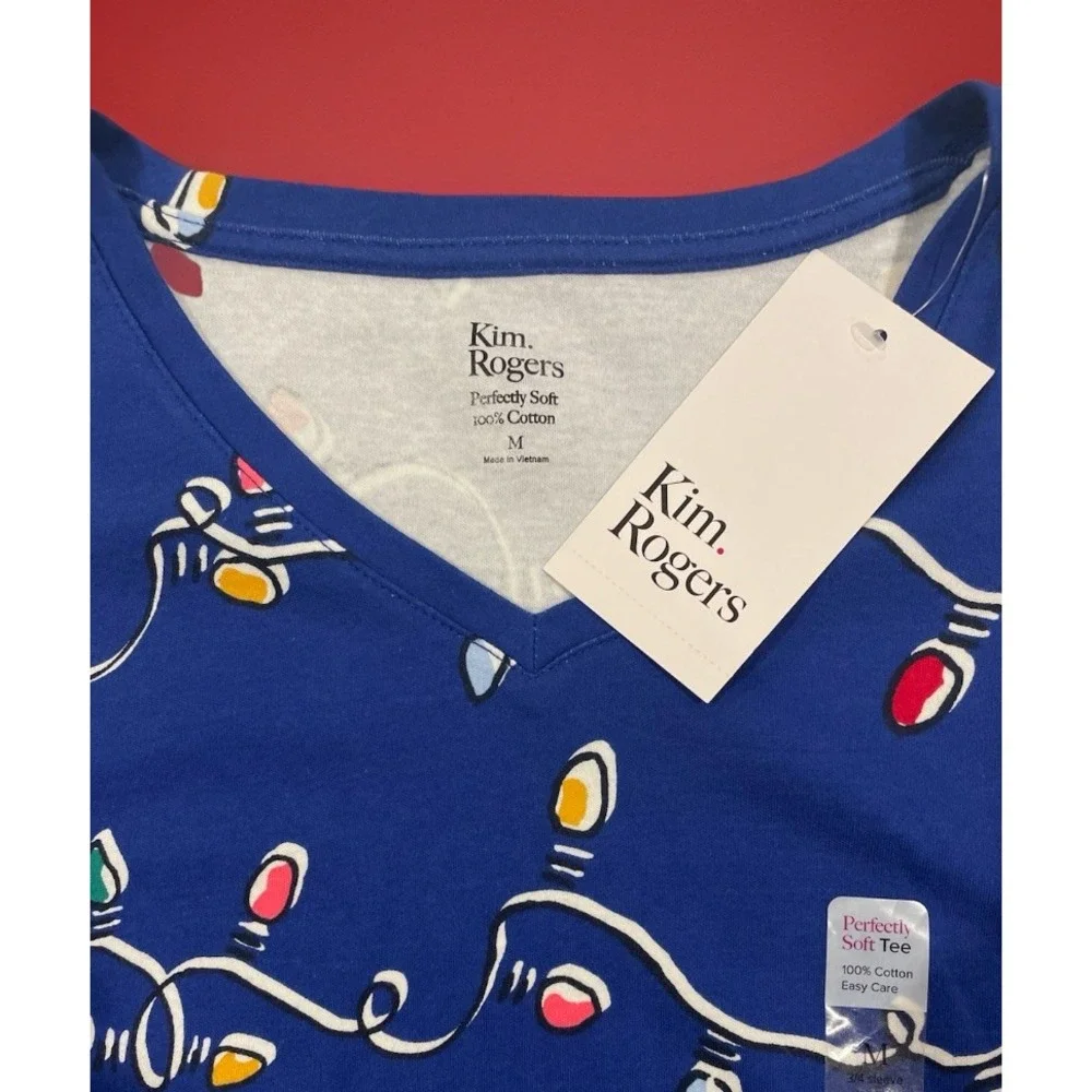 New Kim Rogers Size Medium M Perfectly Soft‎ Blue Christmas V Neck Top Shirt NWT